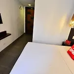 Zen Rooms Station 1 White Beach